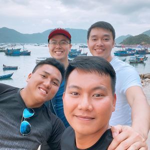 Meet your Posher, Hoang